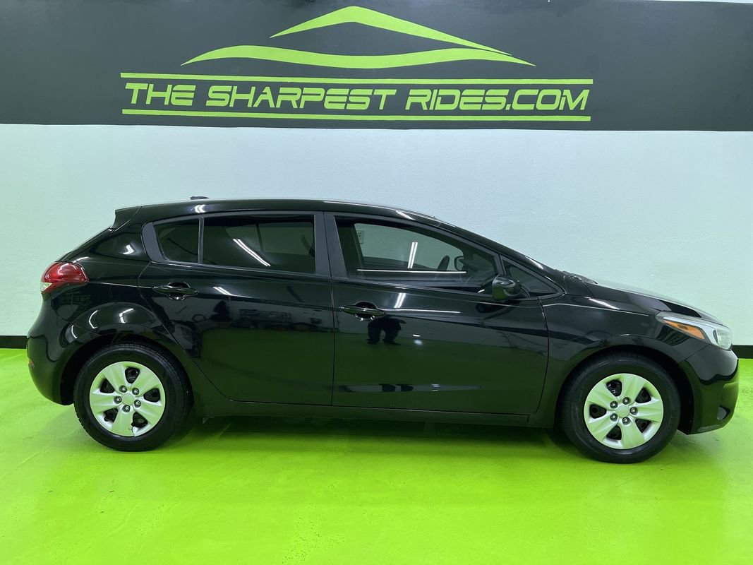 Used 2017 Kia Forte LX FWD image 11