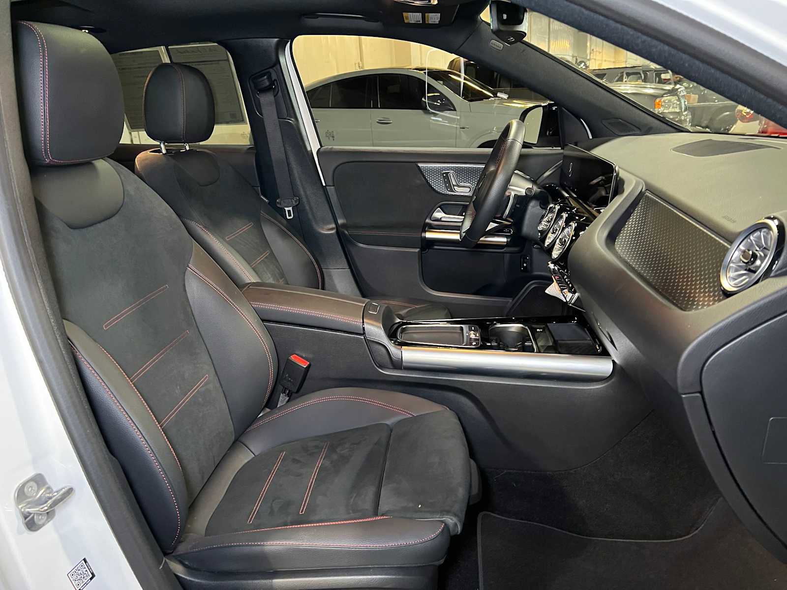 Certified 2025 Mercedes-Benz GLA 250 4MATIC image 11