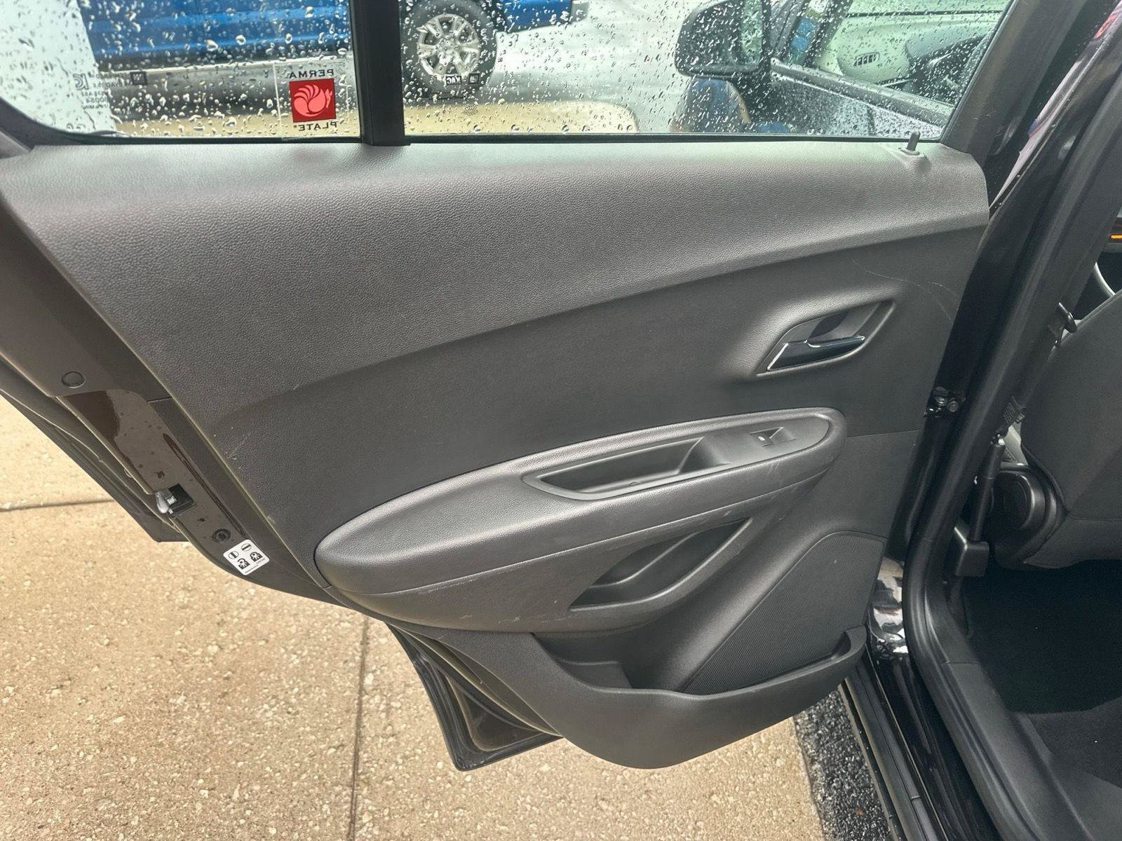 Used 2020 Chevrolet Trax LS FWD image 18