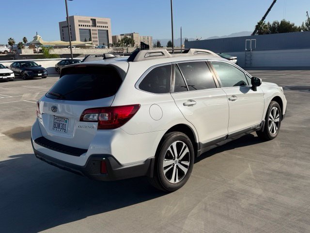 Used 2018 Subaru Outback 2.5i Limited AWD/4WD image 2