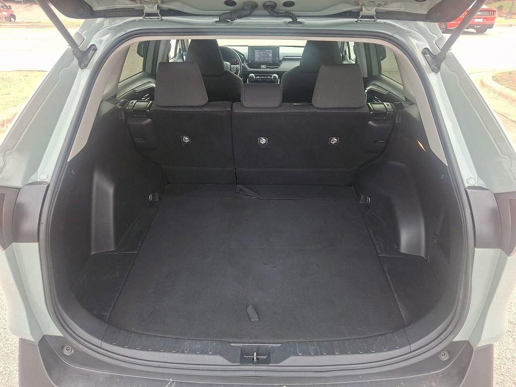 Used 2021 Toyota RAV4 XLE image 29