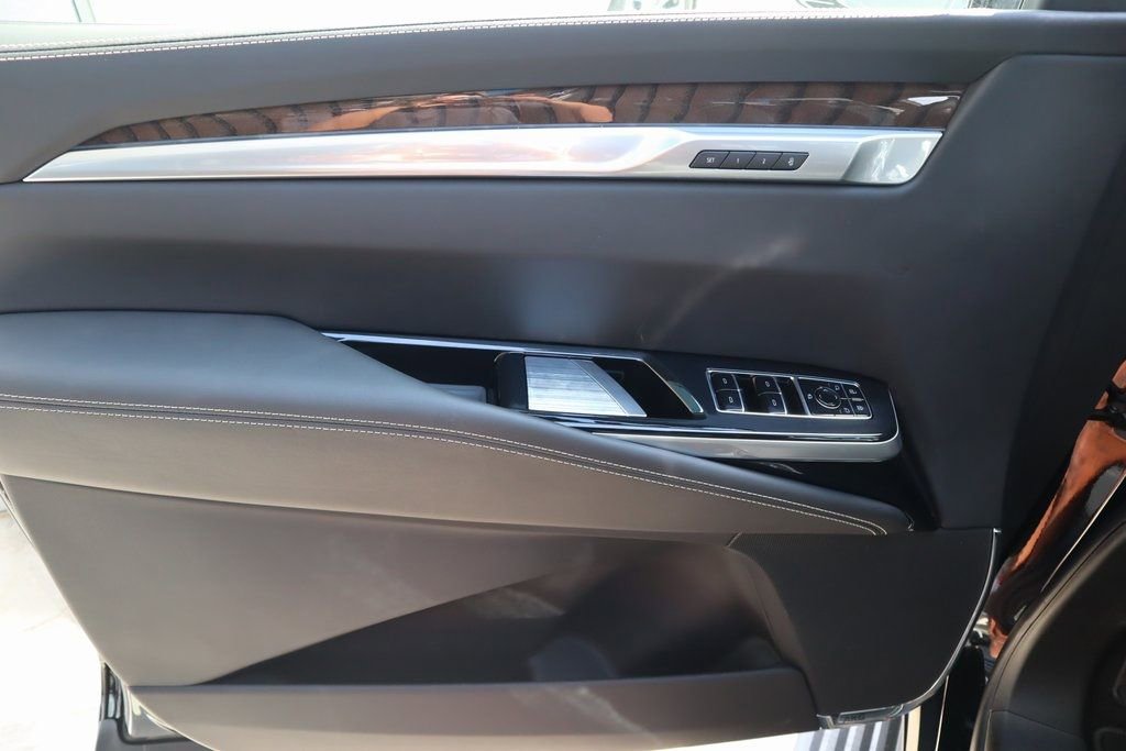 New 2026 Cadillac Escalade Platinum Sport w/ LPO, ONYX Package image 25