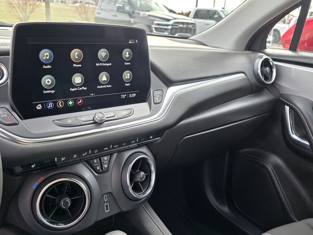 Used 2025 Chevrolet Blazer LT image 26