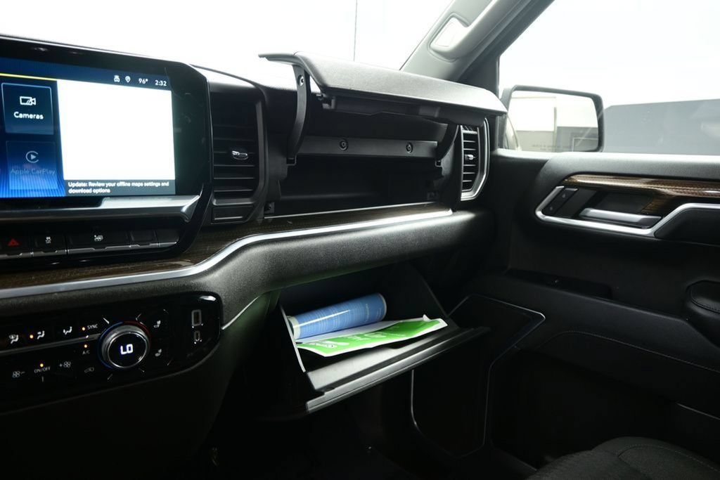 Used 2022 Chevrolet Silverado 1500 LT RWD image 26
