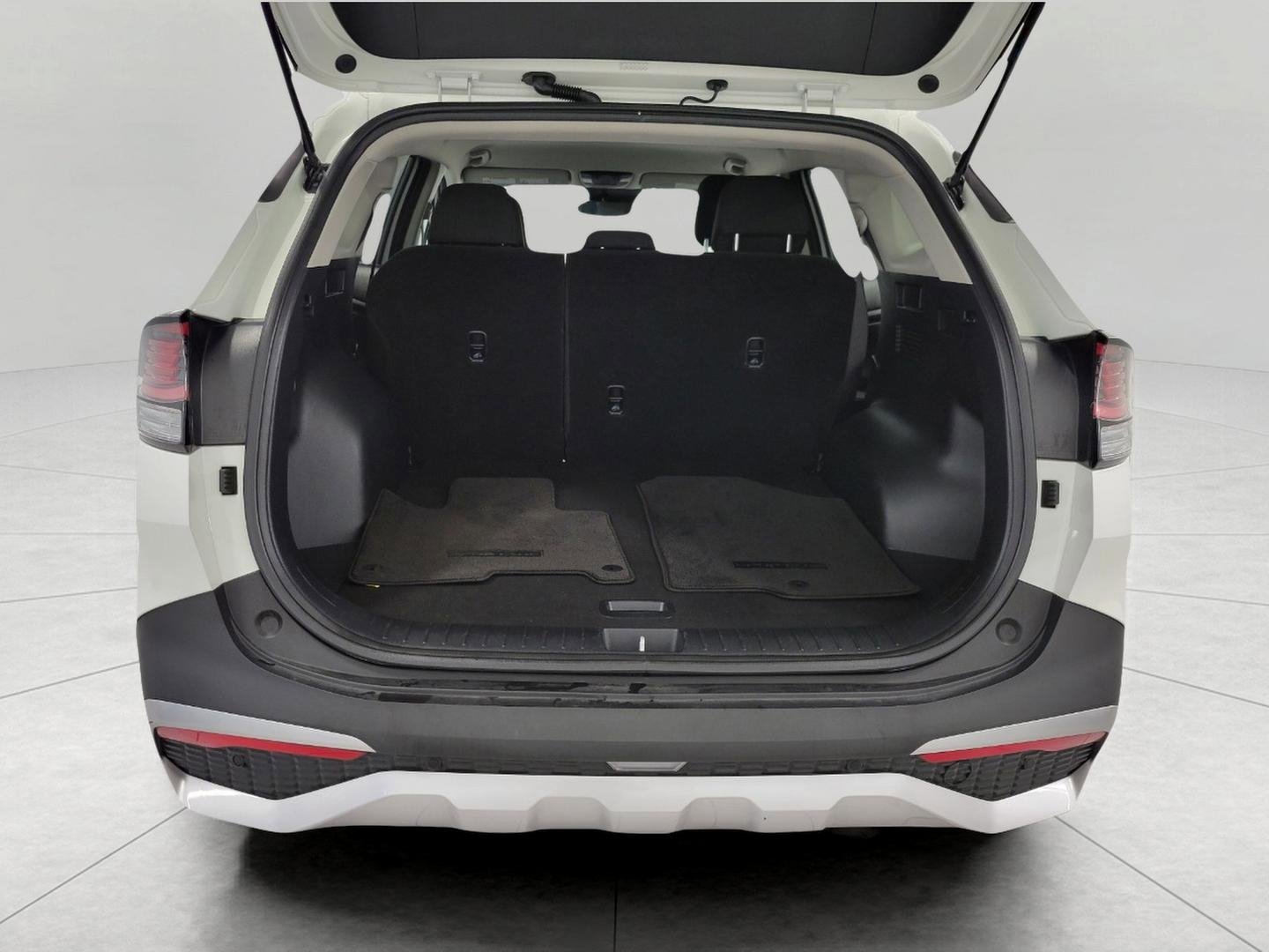 Used 2025 Kia Sportage LX image 15