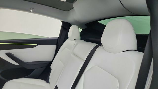 Used 2026 Tesla Model Y Performance AWD/4WD image 29