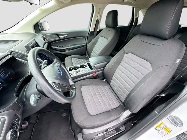 Used 2024 Ford Edge SE w/ Black Appearance Package image 19