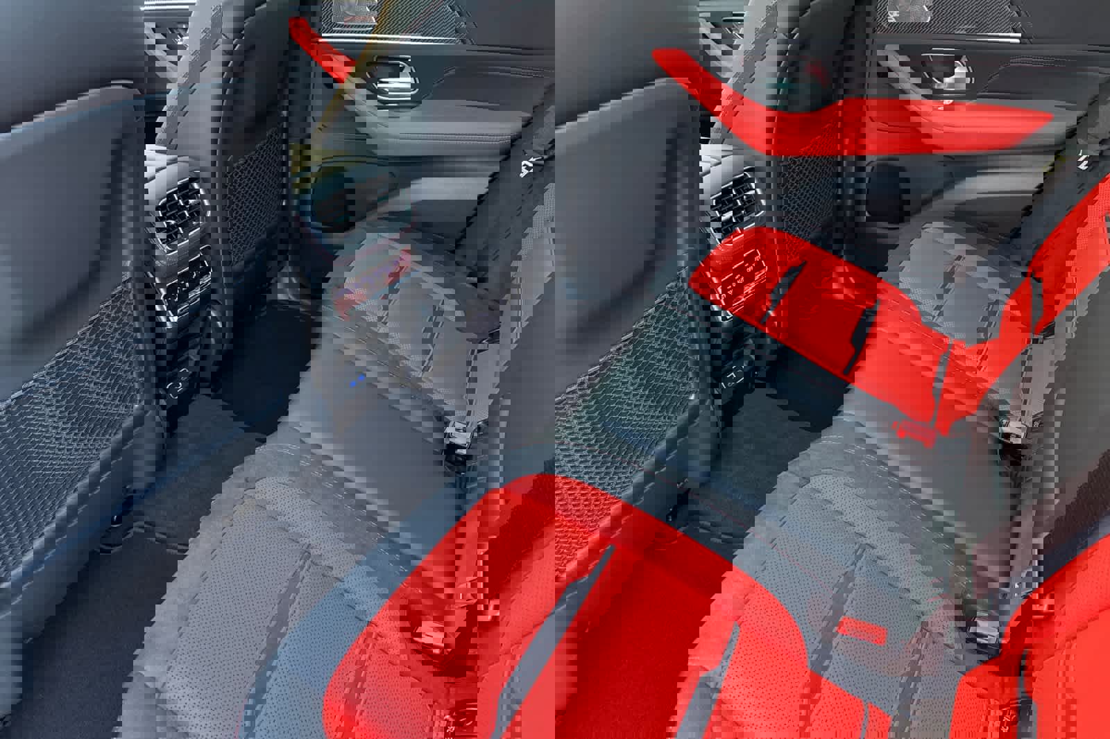 New 2026 Mercedes-Benz GLE 63 AMG S image 11