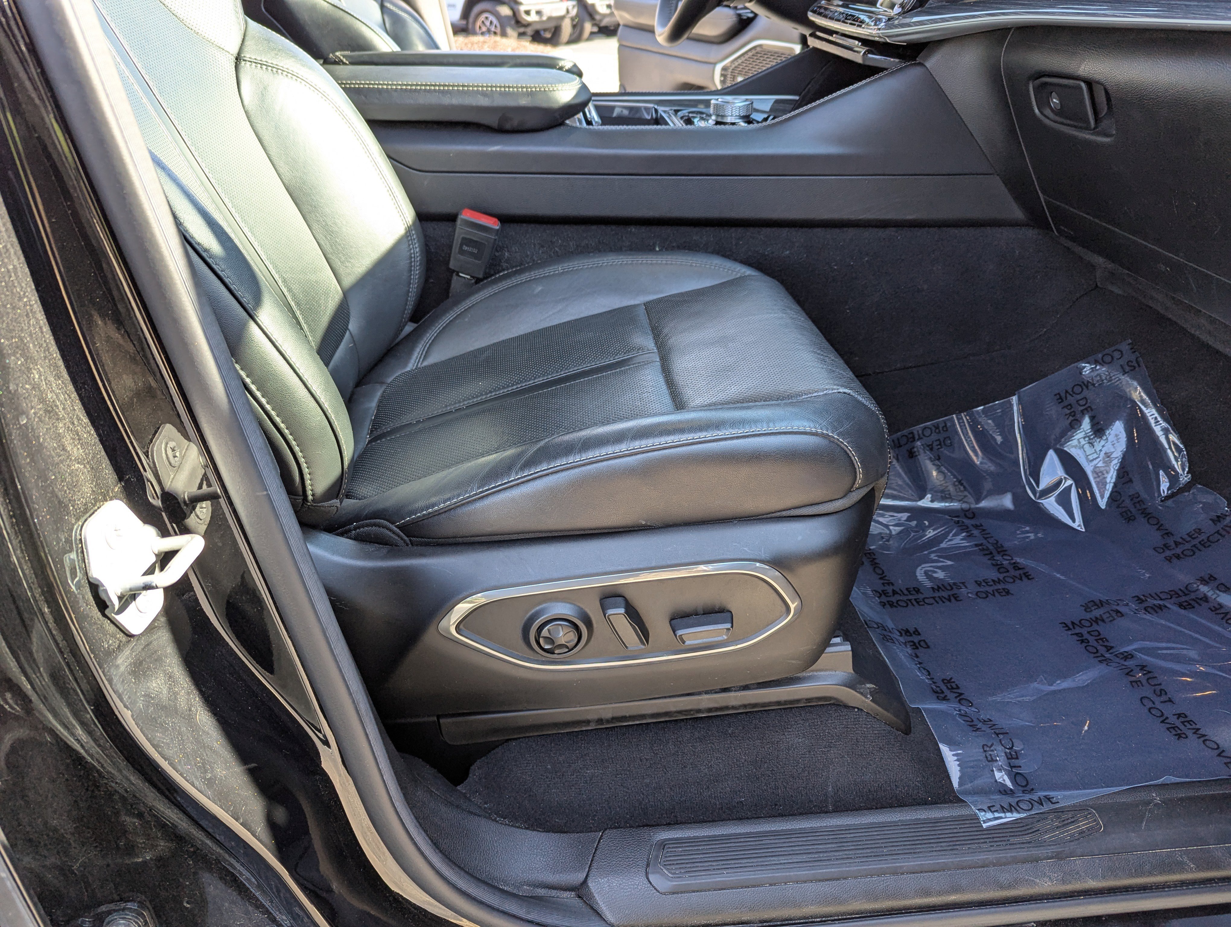 Used 2022 Jeep Wagoneer Series III w/ Premium Group I image 15