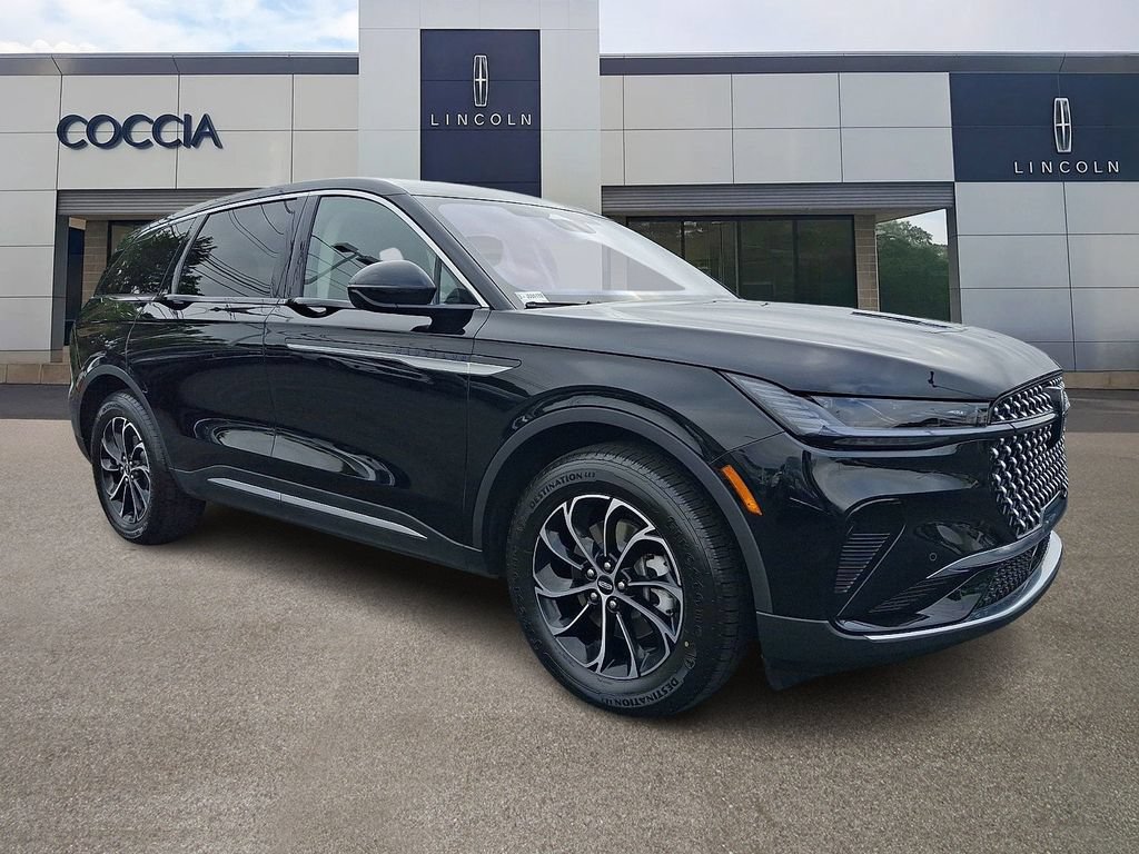 Certified 2025 Lincoln Nautilus Premier AWD/4WD image 3