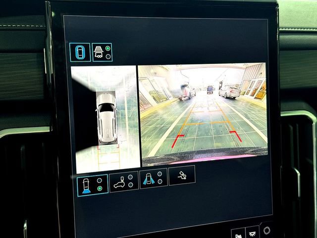 Used 2025 GMC Acadia Elevation w/ Elevation Premium Package FWD image 21