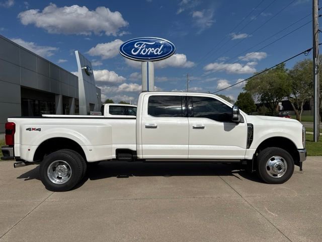 Used 2024 Ford F350 Lariat w/ Lariat Ultimate Package AWD/4WD image 9