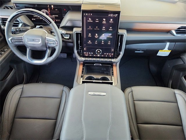 New 2026 GMC Yukon Denali w/ Advanced Technology Package image 2