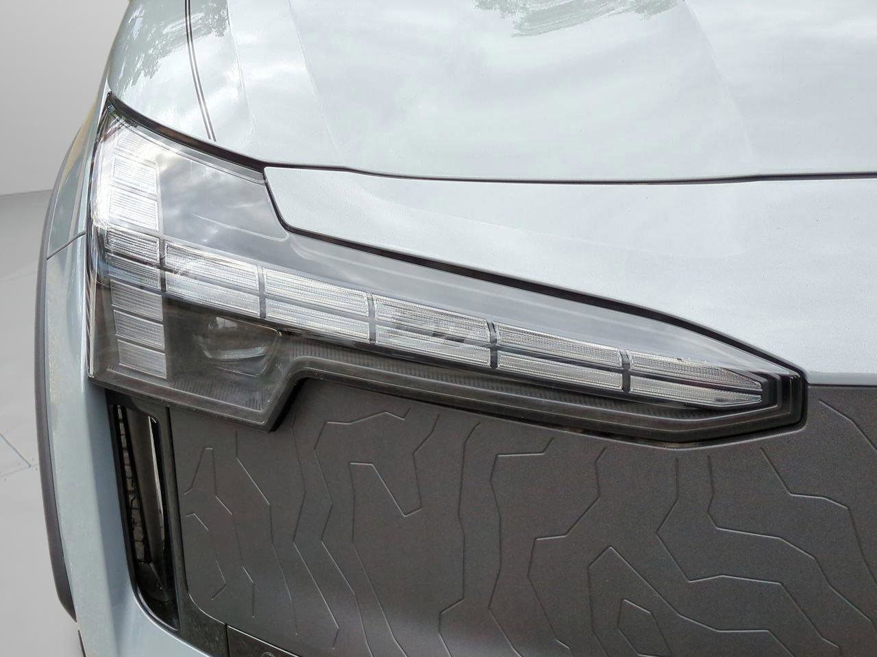 New 2026 Volvo EX30 Cross Country Ultra w/ Protection Package Premier image 27