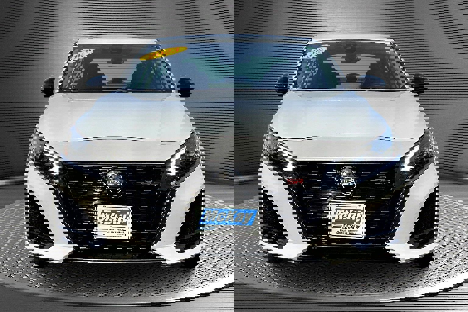 Used 2023 Nissan Altima 2.5 SR w/ SR Premium Package image 2