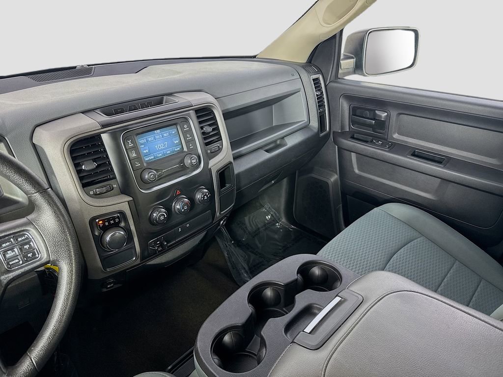 Used 2016 RAM 1500 Express RWD image 25