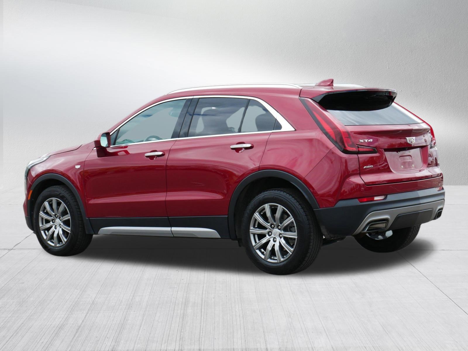 Used 2019 Cadillac XT4 Premium Luxury w/ Technology Package AWD/4WD image 5