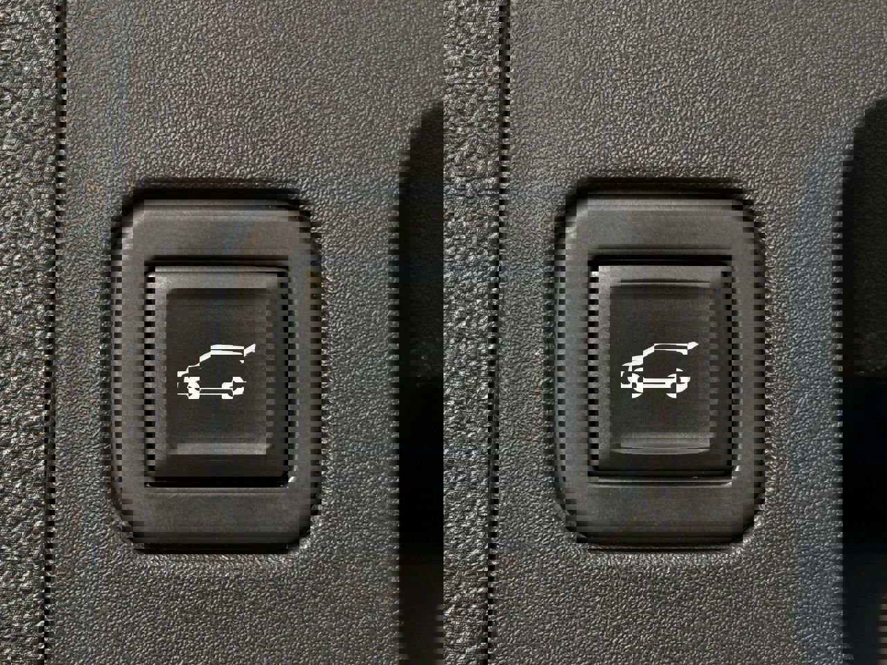 Used 2020 Cadillac XT4 Premium Luxury image 24