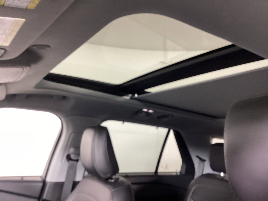 Used 2023 Ford Explorer Limited w/ Limited Technology Package image 33