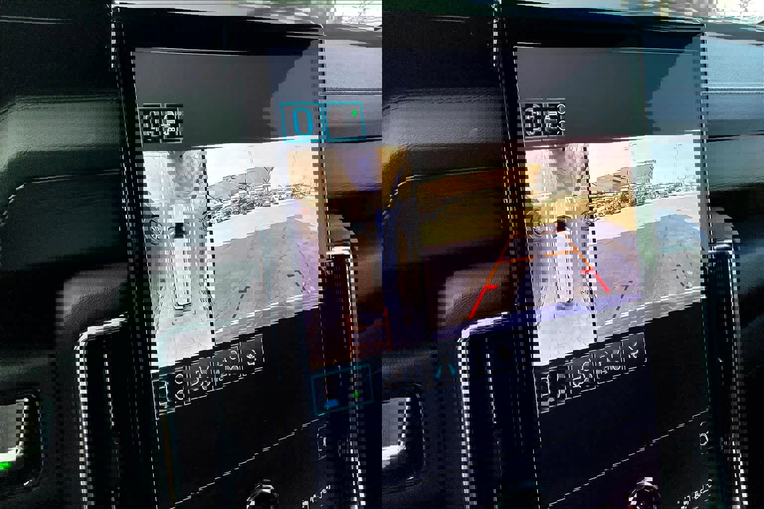 Used 2025 GMC Yukon XL Denali w/ Sun & Power Step Package image 26