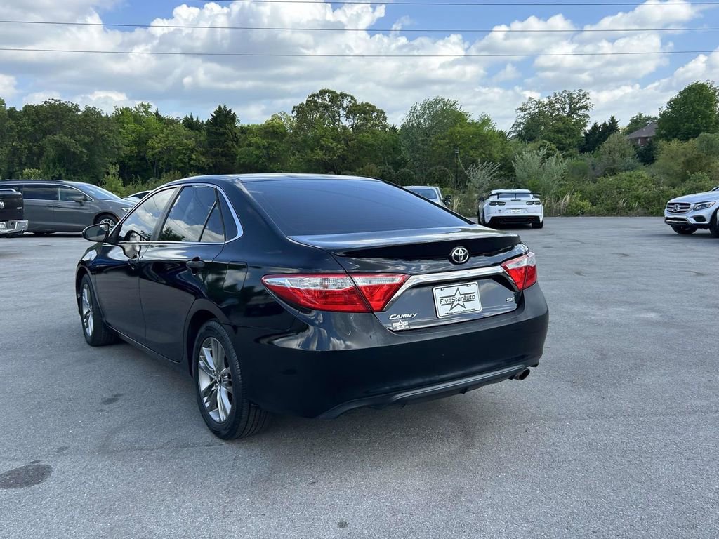 Used 2017 Toyota Camry SE FWD image 5