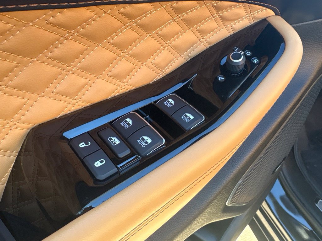 Used 2023 Jeep Grand Cherokee Summit w/ Adv Protech Group IV AWD/4WD image 23