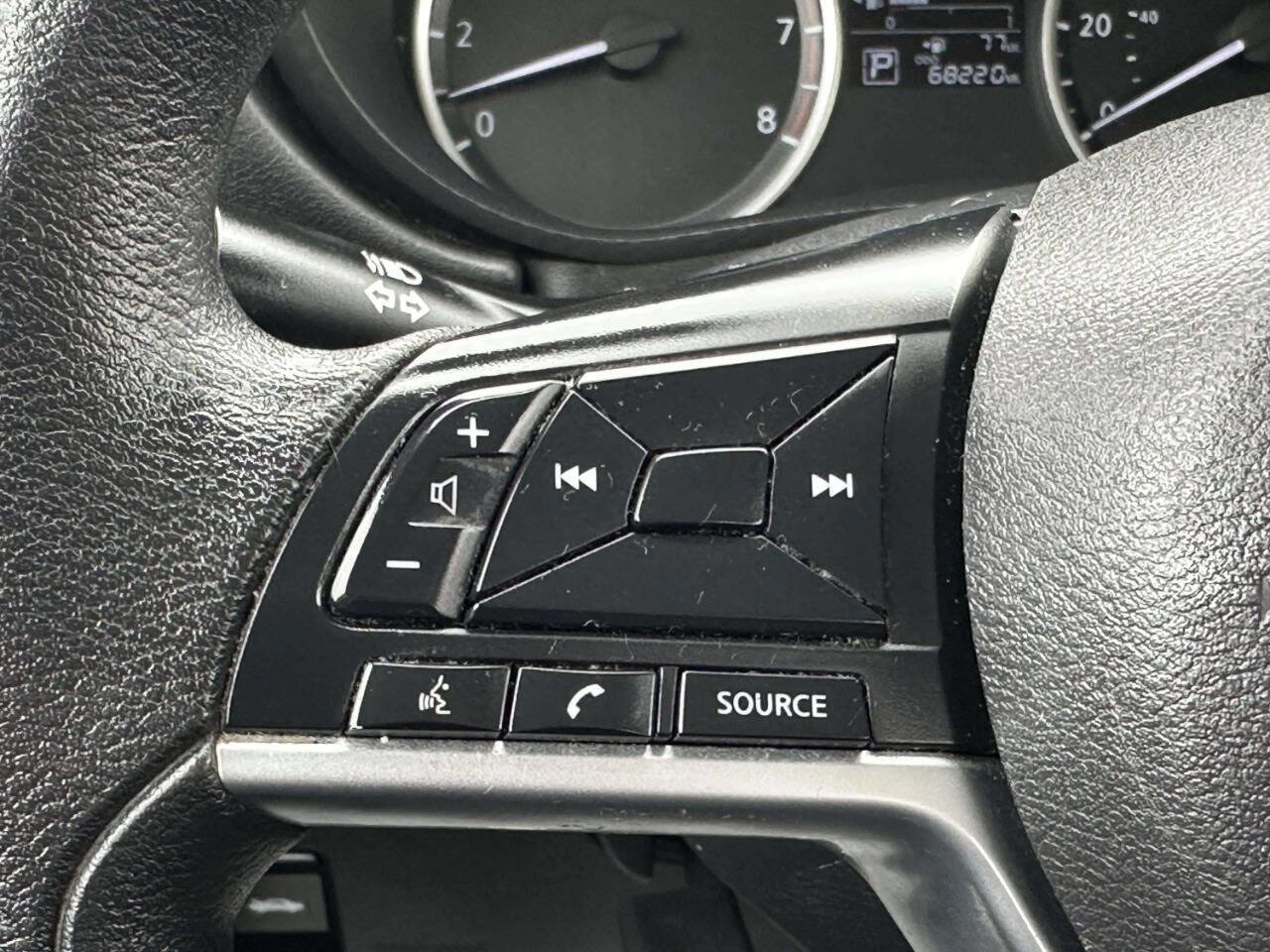 Used 2021 Nissan Versa S FWD image 29