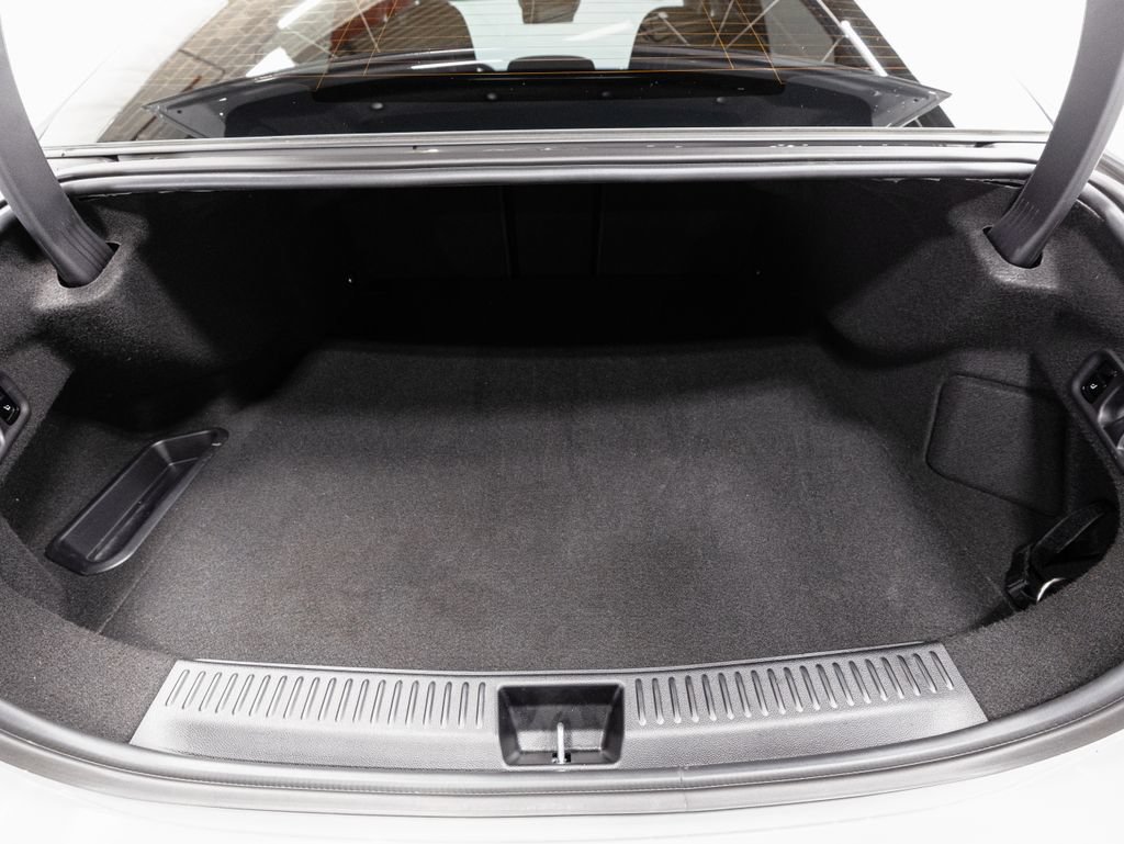 Used 2025 Mercedes-Benz E 53 AMG e 4MATIC Sedan w/ Multicontour Seating Package image 31