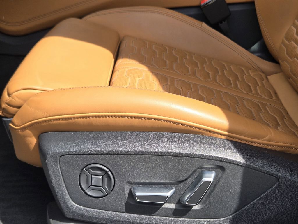 Used 2025 Audi RS 6 performance image 31