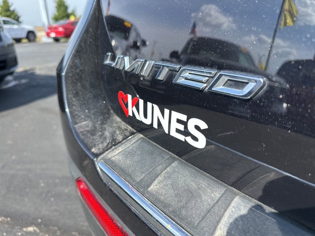 Used 2024 Ford Explorer Limited image 15