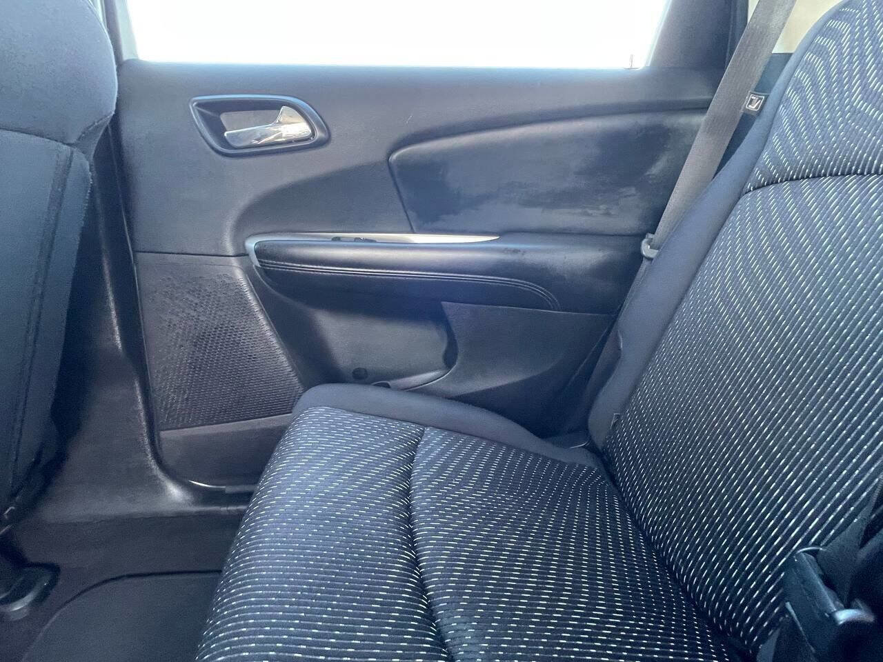 Used 2014 Dodge Journey American Value Package w/ Flexible Seating Group image 16