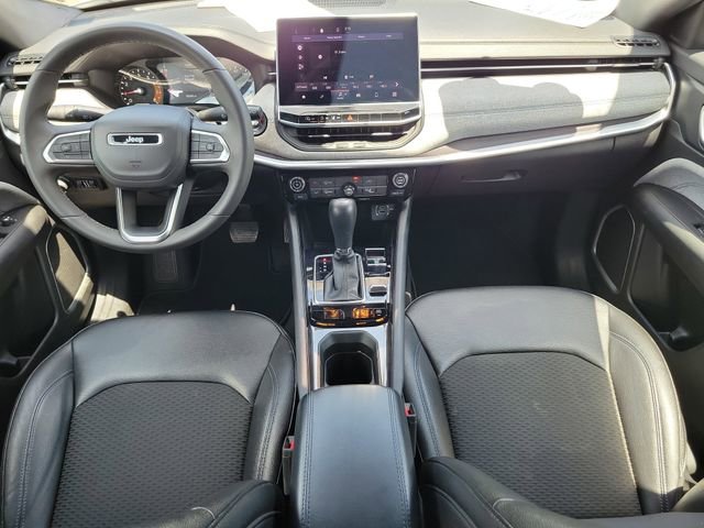 Used 2024 Jeep Compass Latitude AWD/4WD image 16