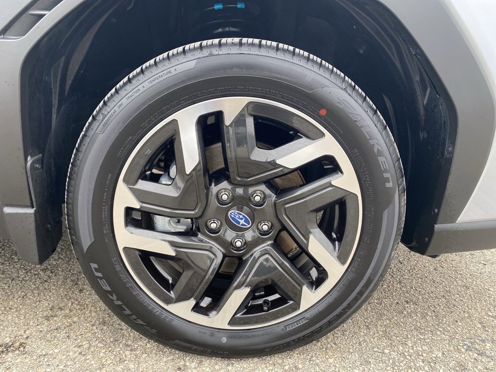 Used 2025 Subaru Forester Limited image 9