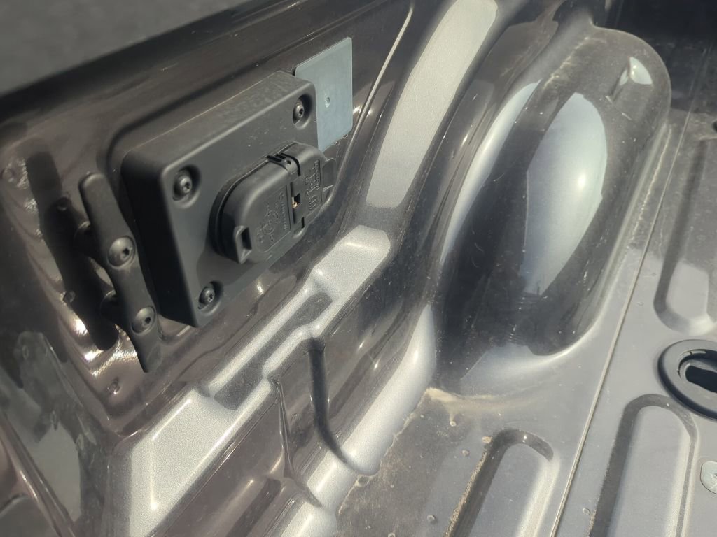 Used 2024 RAM 2500 Tradesman w/ Chrome Appearance Group image 9