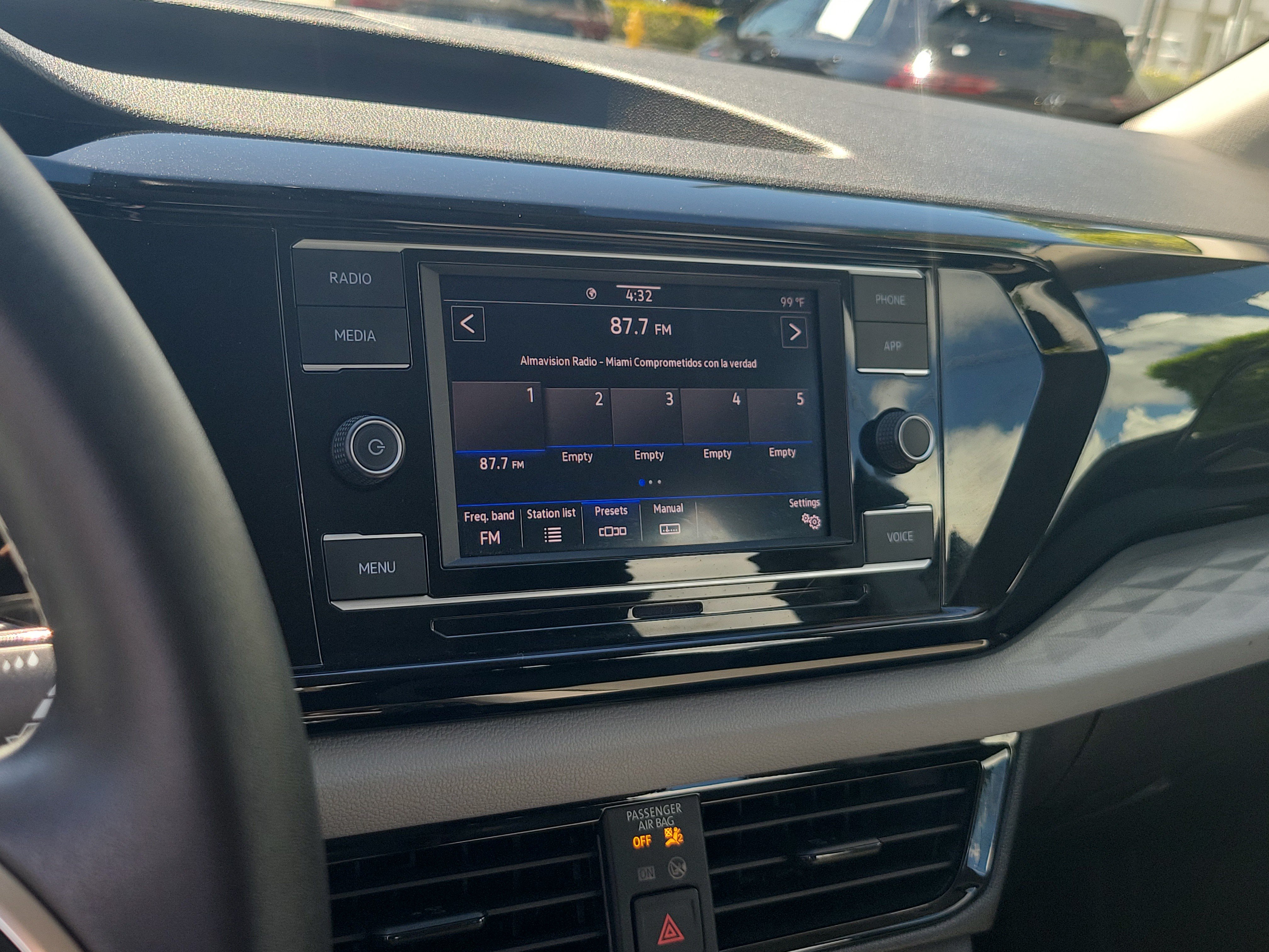 Certified 2023 Volkswagen Taos S FWD image 27