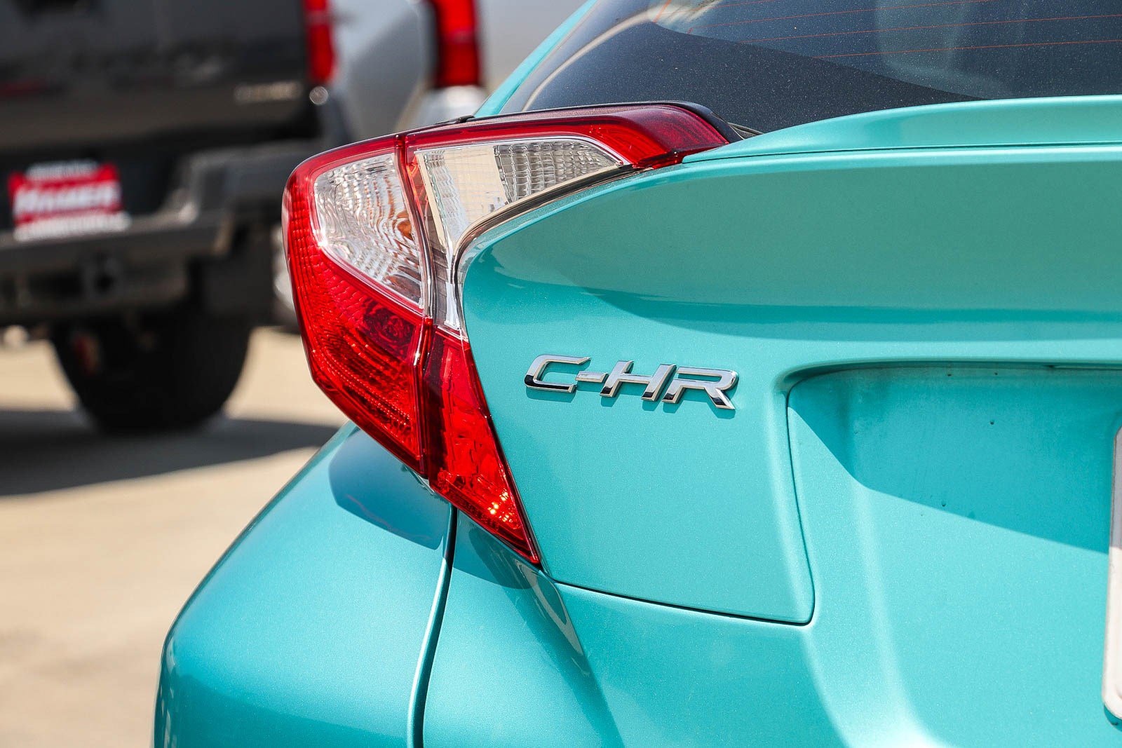 Certified 2018 Toyota C-HR XLE FWD image 8