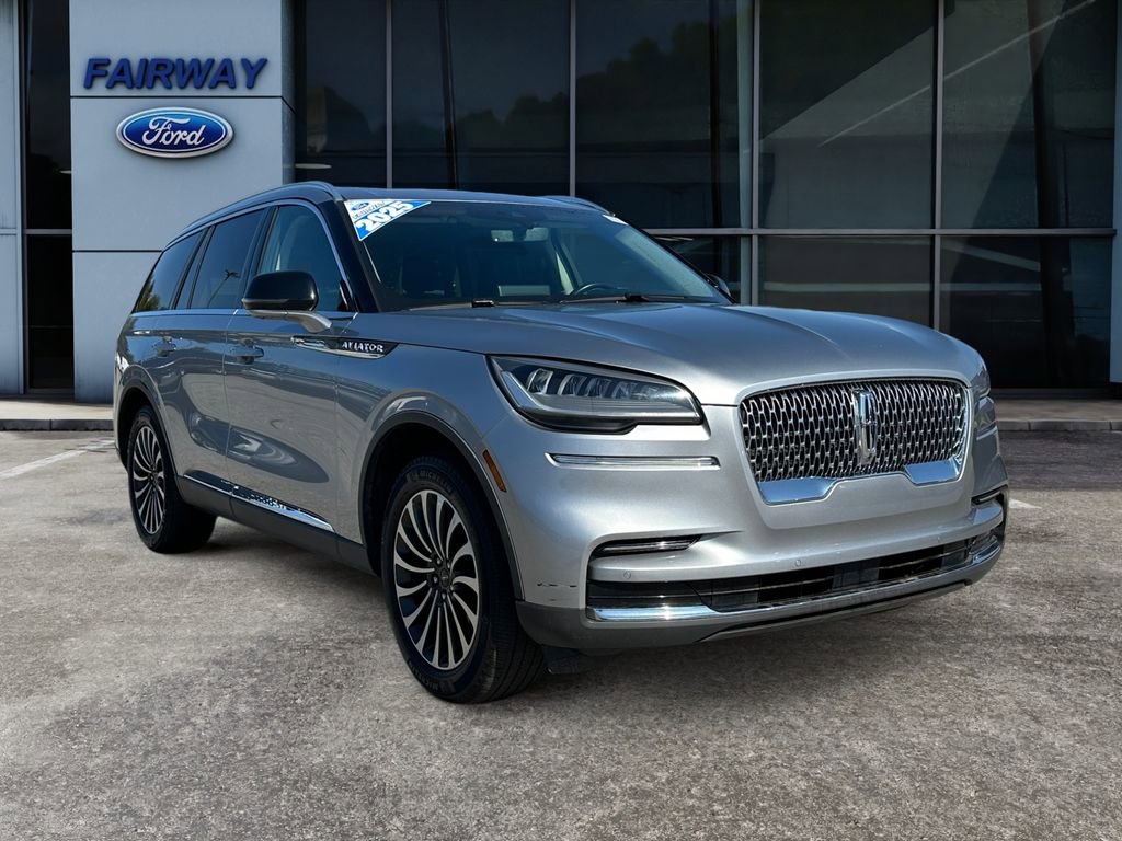 Used 2023 Lincoln Aviator Reserve image 2