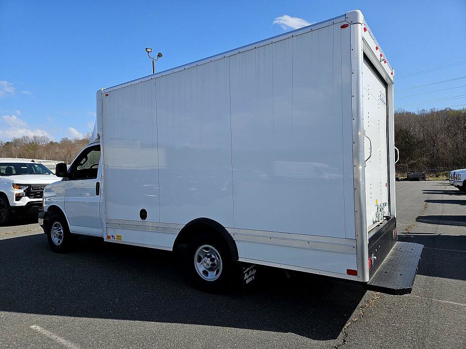 New 2024 Chevrolet Express 3500 w/ Power Convenience Package RWD image 3