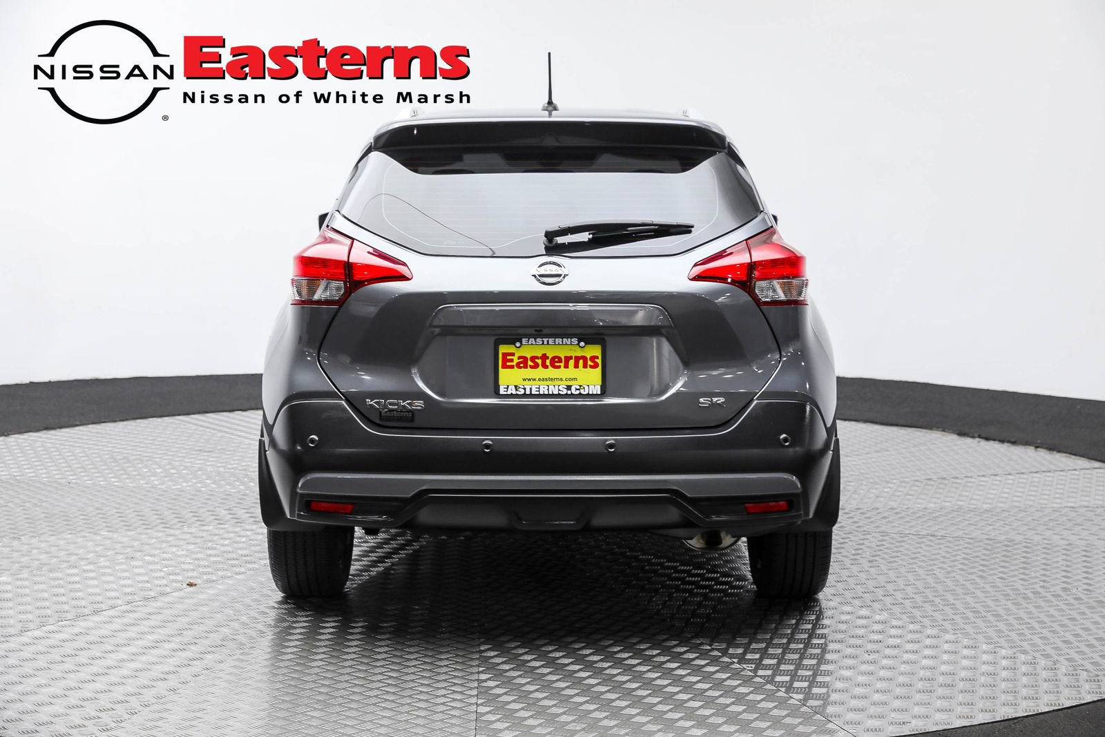 Used 2020 Nissan Kicks SR image 10