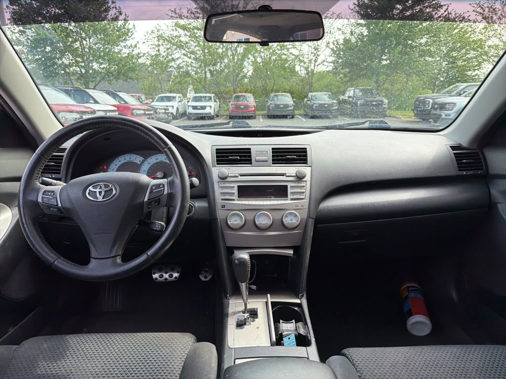 Used 2011 Toyota Camry SE w/ SE Extra-Value Pkg #1 FWD image 5