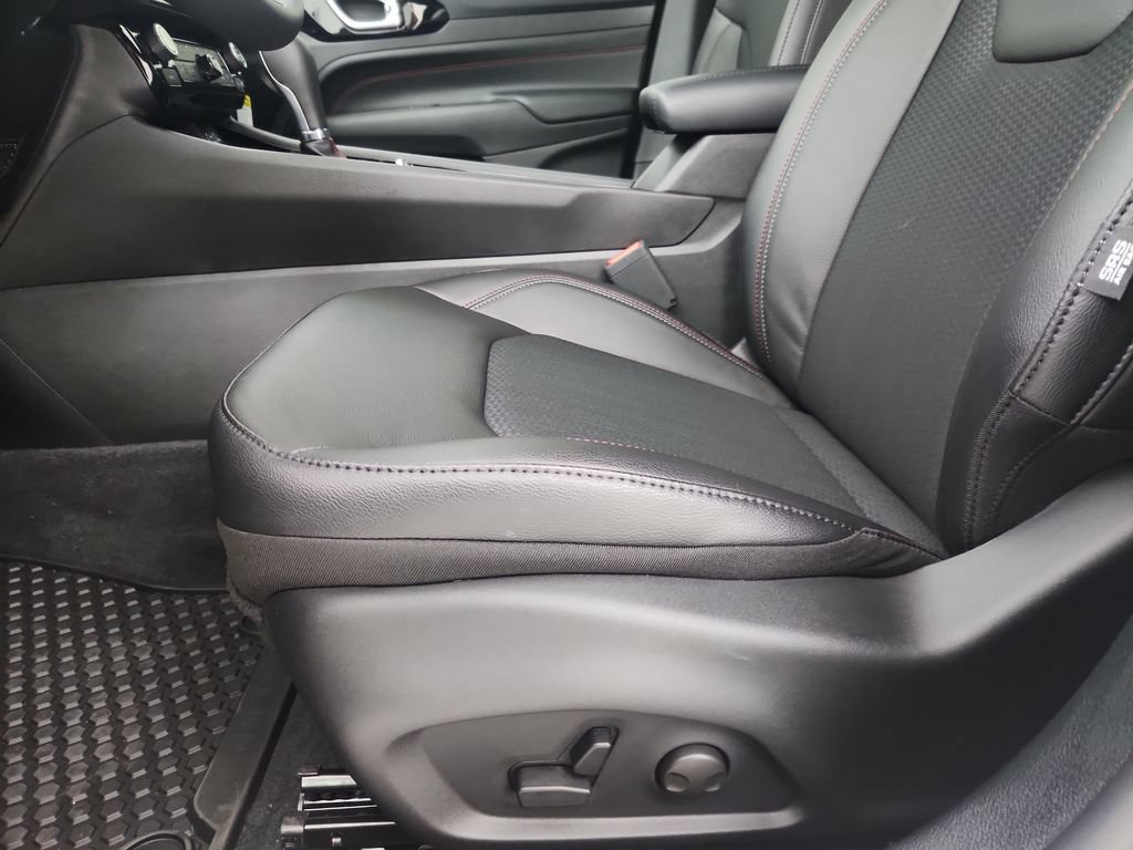 New 2026 Jeep Compass Trailhawk AWD/4WD image 20