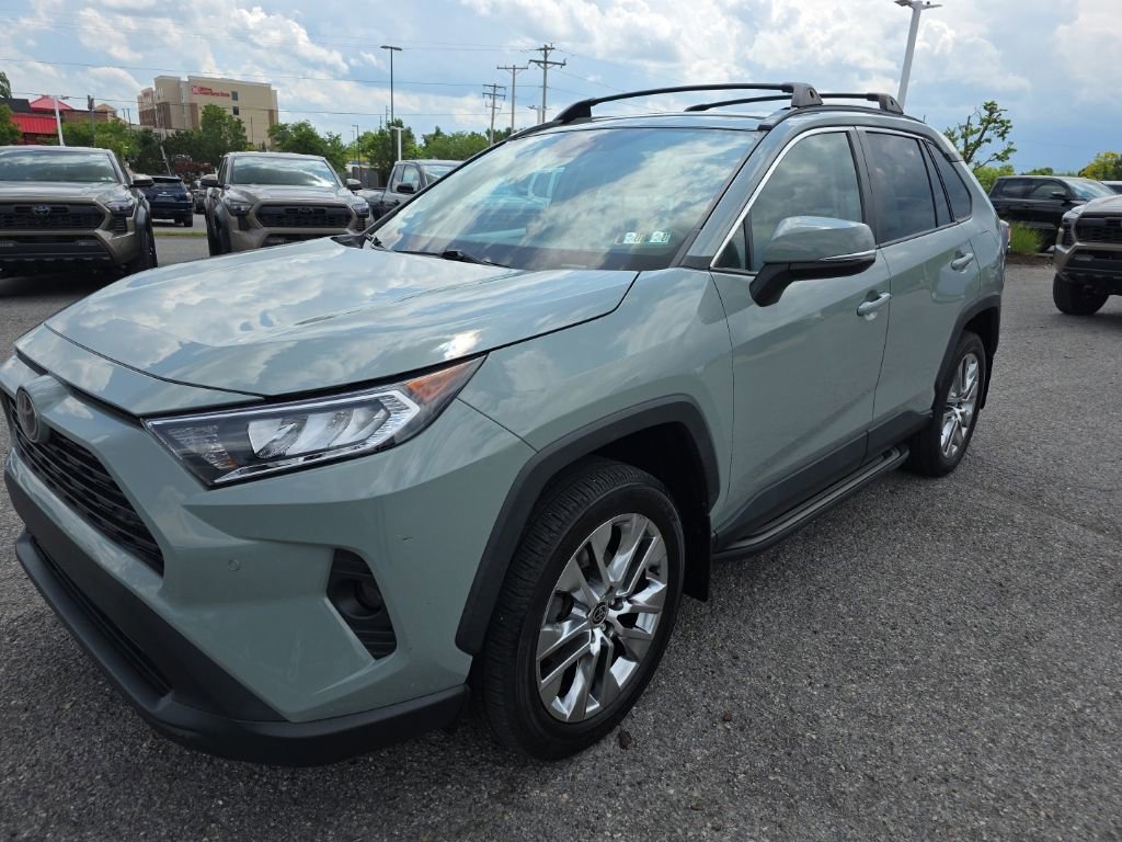 Certified 2021 Toyota RAV4 XLE Premium AWD/4WD image 3