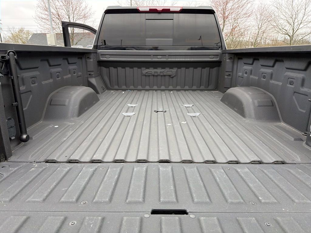 Used 2024 GMC Sierra 2500 AT4 w/ AT4 Preferred Package image 7