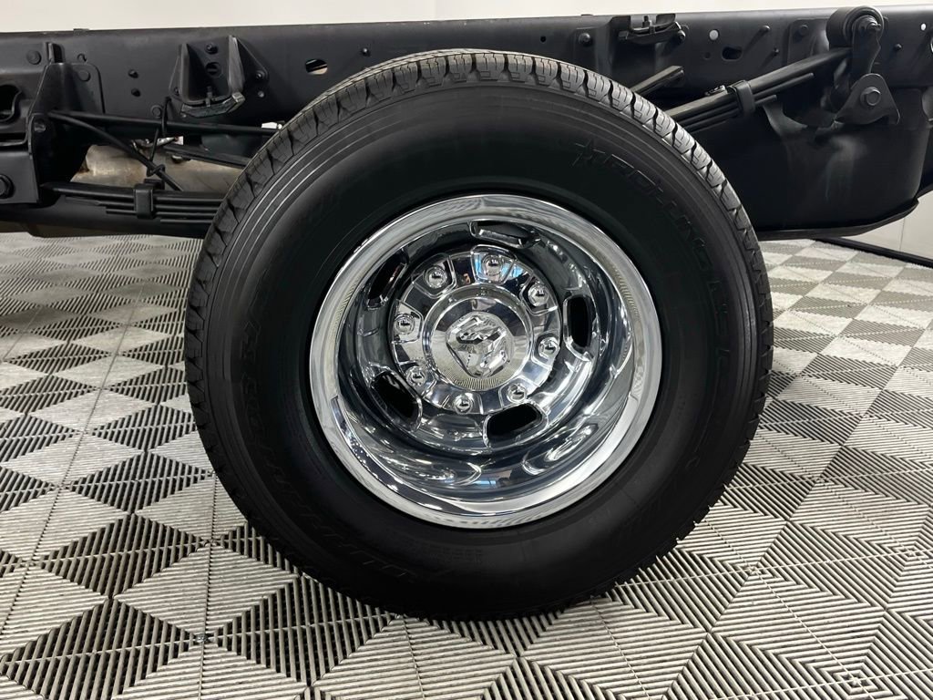 Used 2023 RAM 3500 Tradesman w/ Chrome Appearance Group image 10