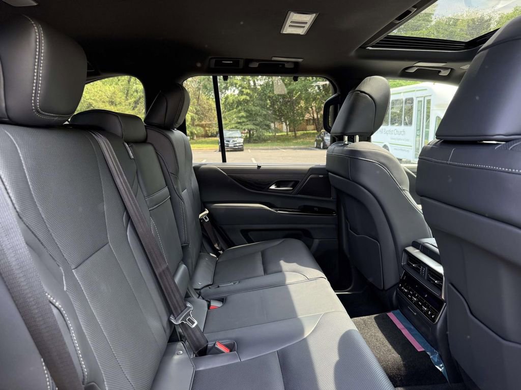 Used 2026 Lexus LX 700h Luxury w/ Accessory Package (Z1) AWD/4WD image 16