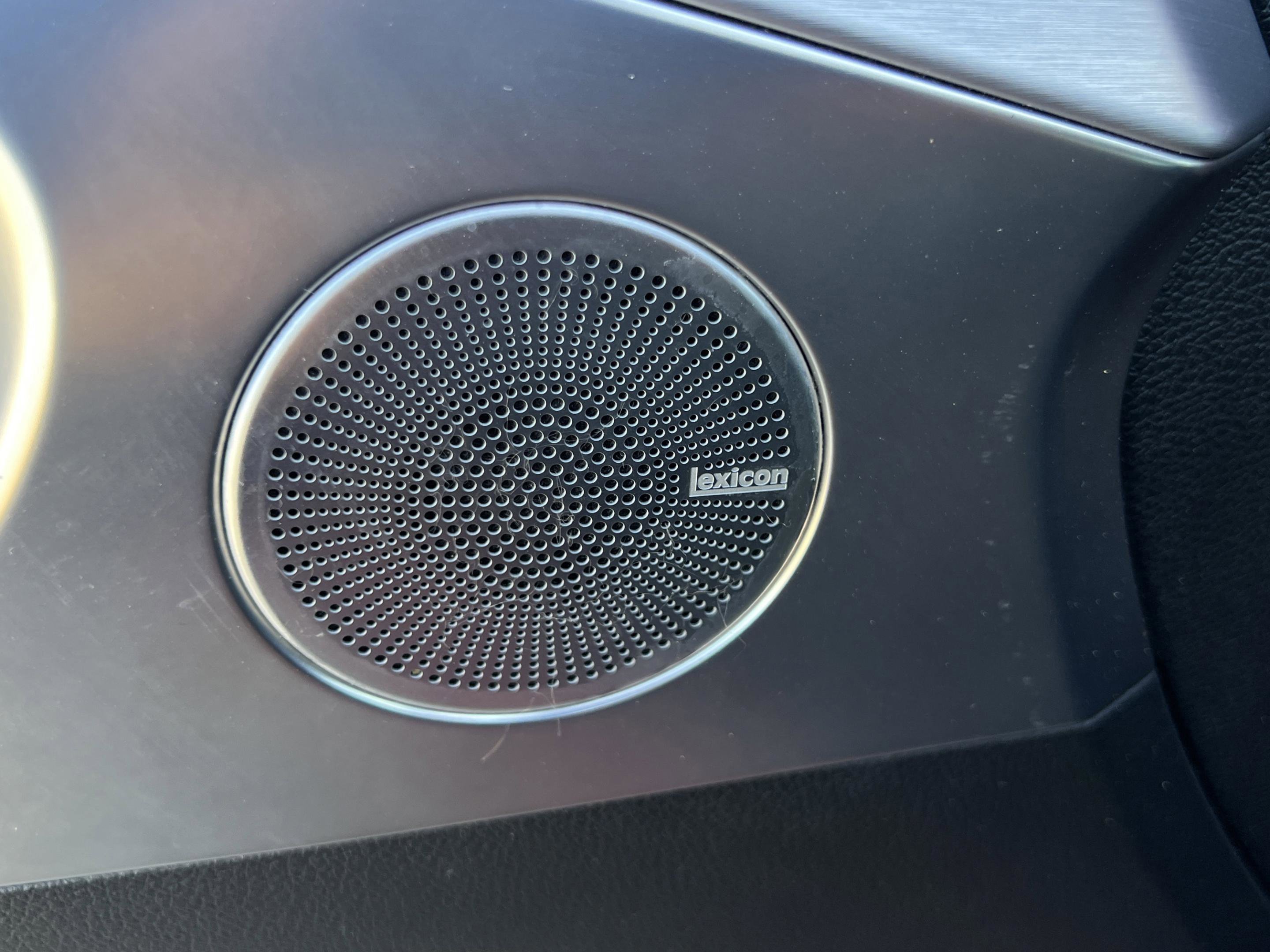 Used 2020 Genesis G70 2.0T image 26