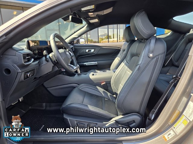 Used 2025 Ford Mustang GT Premium RWD image 9