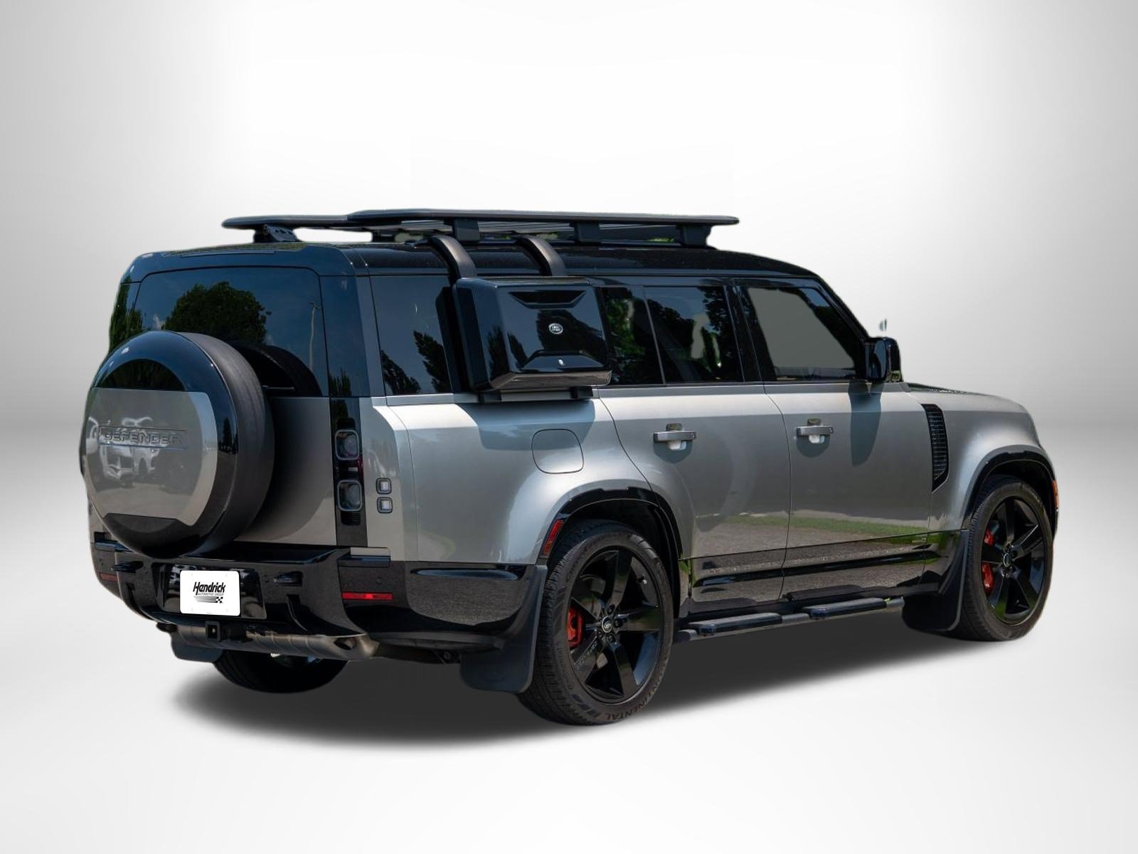 Used 2024 Land Rover Defender 130 X AWD/4WD image 8