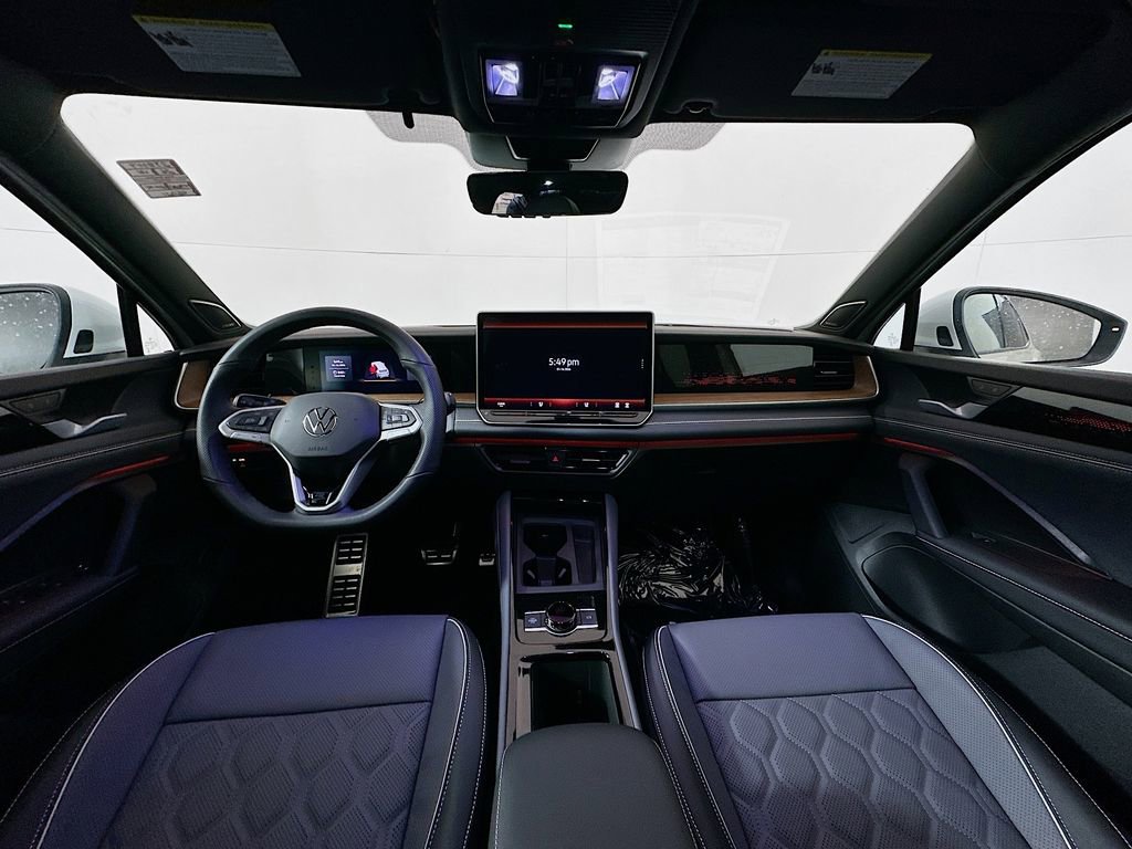 New 2026 Volkswagen Tiguan SEL R-Line image 18