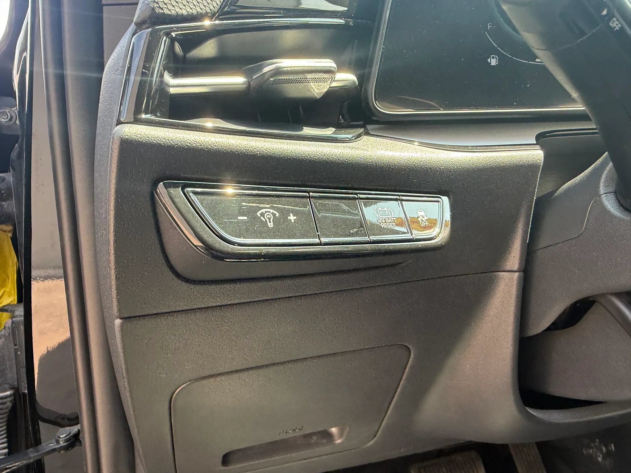 Used 2024 Kia Niro EX FWD image 16